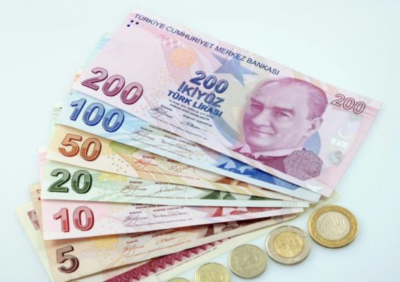 A ndodhet Turqia para një kthese të politikës monetare?