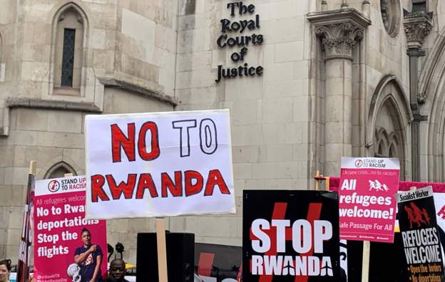 “Azilkërkuesit të dërgohen në Ruanda”/ Apeli “rrëzon” qeverinë britanike: Largimi i emigrantëve, i paligjshëm