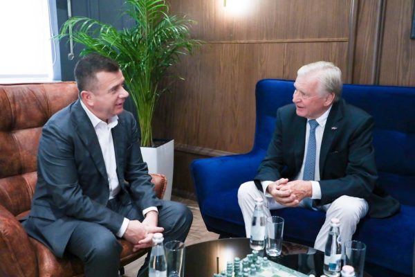 Balla takim me Presidentin e Nderit të Asamblesë Parlamentare të Këshillit të Evropës, René van der Linden: Mik i shkëlqyer i Shqipërisë