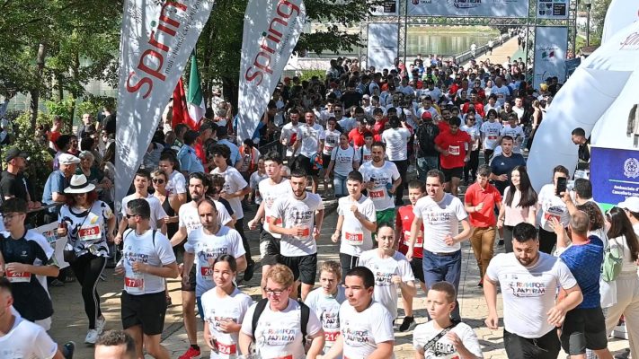 Java Italiane e Kulturës/ Zhvillohet në Liqenin e Tiranës gara “Vrapo për autizmin”, Veliaj: Të gjithë kemi nevojë për një dorë që na ndihmon