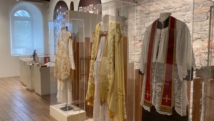 Muzeu me objekte fetare, zbulime arkeologjike dhe dëshmi të rralla për katolicizmin