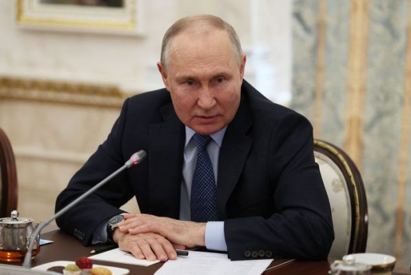 Putin ndalon ndryshimin e gjinisë dhe themelon institutin për studimin psikiatrik të personave LGBTI
