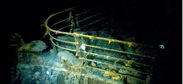Zhdukja e nëndetëses me turistë që po vizitonin rrënojat e Titanikut, ekipet e kërkimit në luftë me kohën