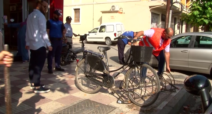 Lirohen hapësirat publike në Shkodër; bizneset nuk kundërshtojnë aksionin e bashkisë