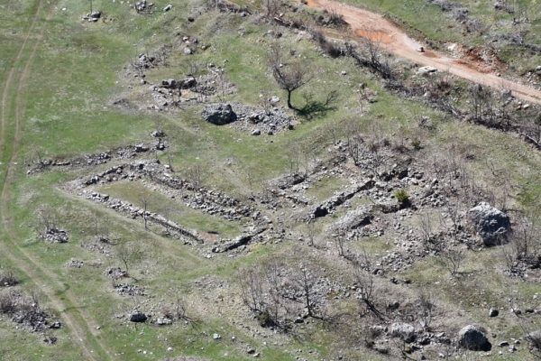 Kalaja ilire e Stelushit, arkeologë ilirë e të huaj: Duhet të bëhet destinacion në Mat