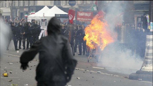 Zbuten protestat në Francë/ Pas përleshjeve të dhunshme policia arreston 486 persona