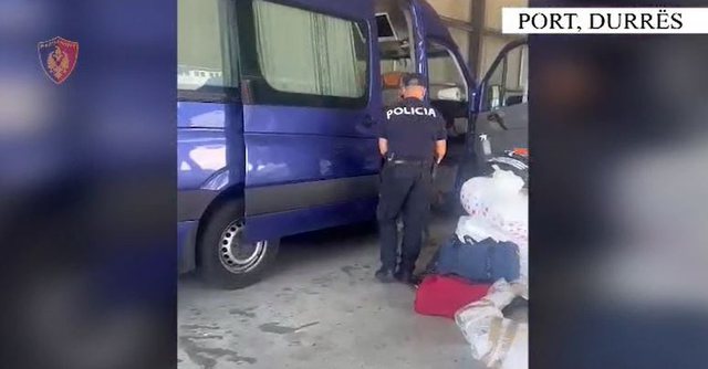 Sekuestrohen 44 mijë euro të padeklaruara në Portin e Durrësit/ Arrestohet shoferi i linjës Vlorë-Itali (EMRI)