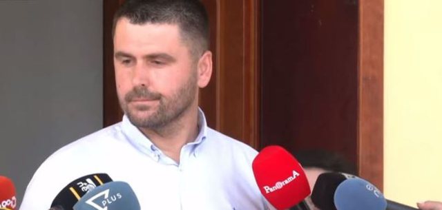 Voton kandidati i PS në Rrogozhinë/ Memolla: Nuk rrezikojmë aspak, i kemi marrë mesazhet herën e parë