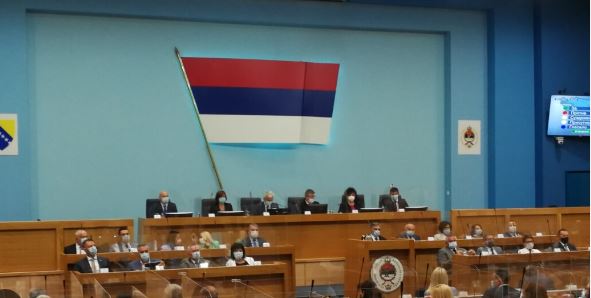 Republika Sërpska miraton ligjin që e bën shpifjen vepër penale