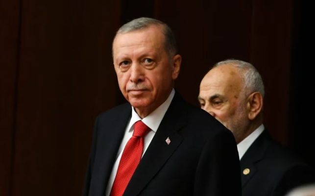 Erdogan sinjalizon se Turqia s’është gati të ratifikojë anëtarësimin e Suedisë në NATO