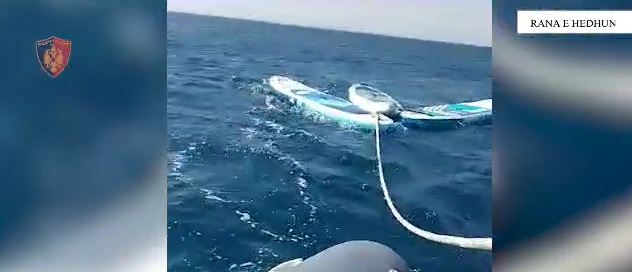 Rrezikuan të mbyteshin në det të hapur, shpëtohen pesë persona në Shëngjin