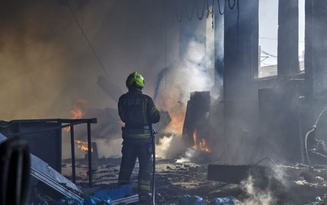 Rusia sulmon një kompleks apartamentesh në Dnipro, të paktën tre të plagosur