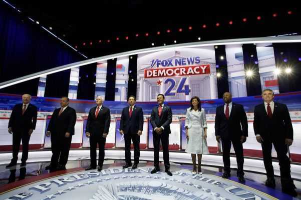 Republikanët, debat pa Trump; 8 kandidatë diskutojnë për situatën ekonomike, akuzojnë Biden