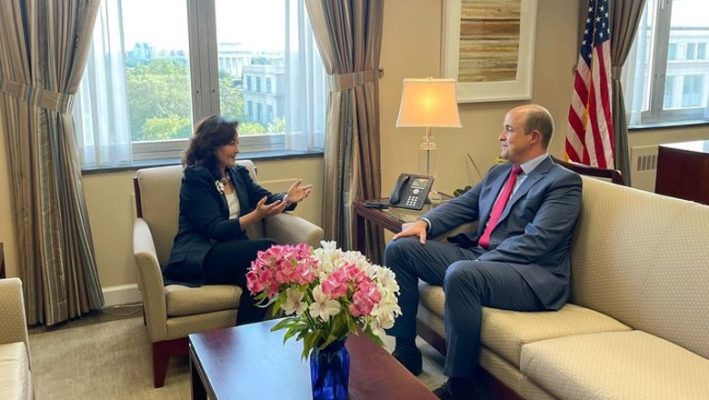 Kim pret në Uashington të ngarkuarin me punë në ambasadën amerikane në Tiranë/ Në fokus të diskutimit, partneriteti SHBA-Shqipëri