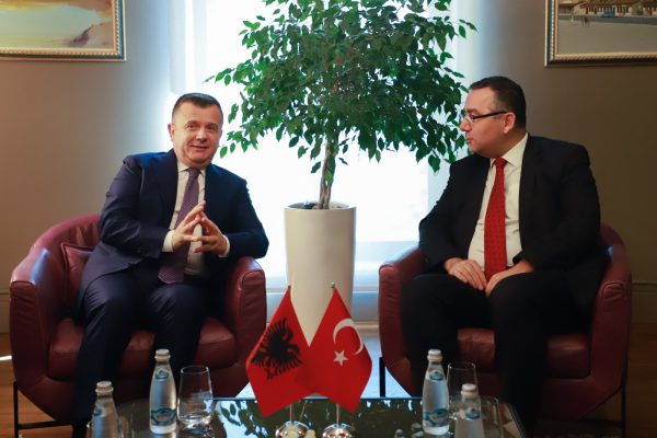 Balla takim me ambasadorin e Turqisë: Rritje e efiçencës së hetimeve të përbashkëta