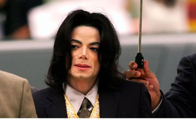 Gjykata rikthen paditë kundër Michael Jackson-it, për abuzim seksual