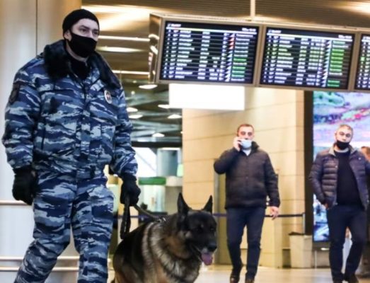 Aeroportet e Moskës kufizojnë fluturimet sërish, Rusia: Rrëzuam një dron ukrainas