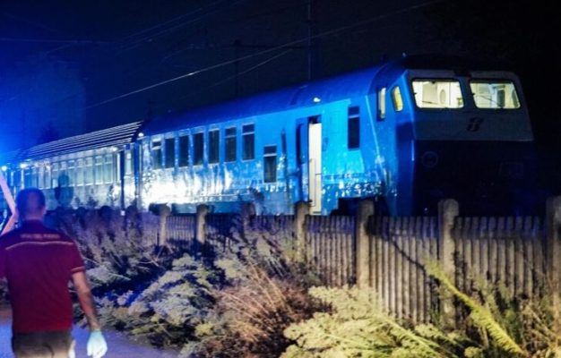 Horror në Itali/ Treni me shpejtësi të lartë përplas 5 punëtorët e hekurudhës, i tërheq zvarrë për qindra metra