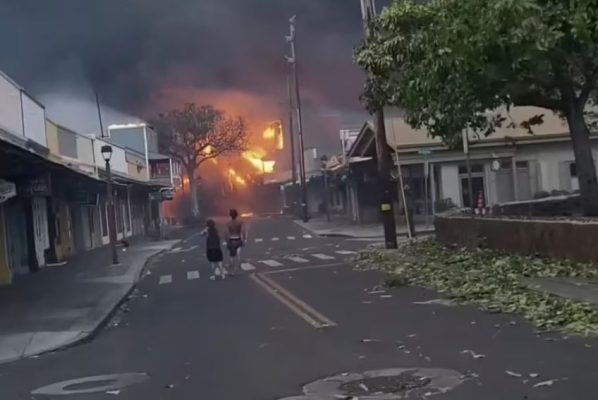 Rëndohet bilanci nga zjarret/ 36 viktima deri tani në Havai, mijra persona të evakuuar