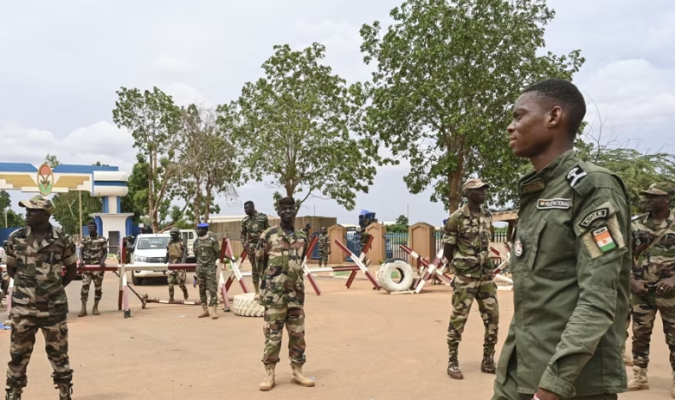 Liderët e Afrikës Perëndimore diskutojnë alternativat për ndërhyrje në Niger