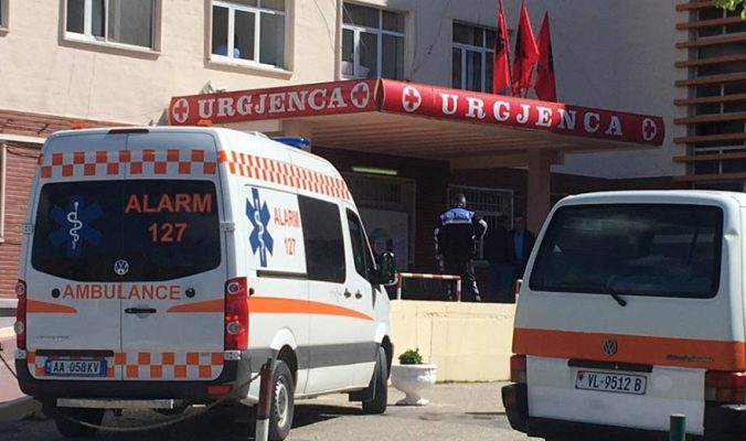 Helmohen 50 turistë, paraqiten në urgjencën e spitalit të Vlorës