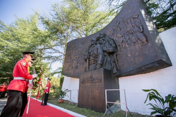 81 vjetori i Konferencës së Pezës, veteranë dhe qytetarë kujtojnë ngjarjen historike