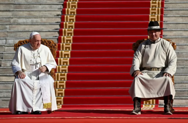 Papa në Mongoli/ I dërgon mesazh të dukshëm Kinës për qëllimet katolike