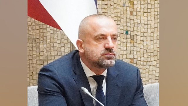 Lidhja me grupin e agresorëve serbë/ Milan Radojçiç jep dorëheqjen si nënkryetar i Listës Serbe