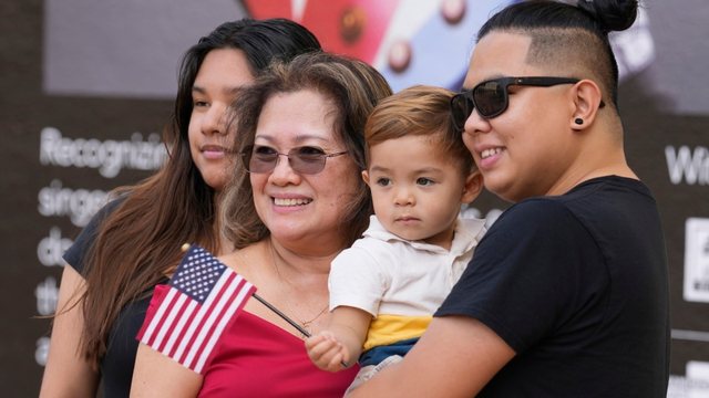 Anketa: Emigrantët më optimistë se vetë amerikanët