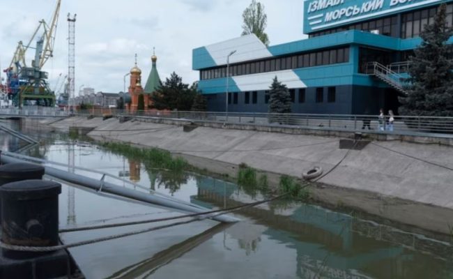 Rusia vazhdon sulmet ndaj porteve ukrainase