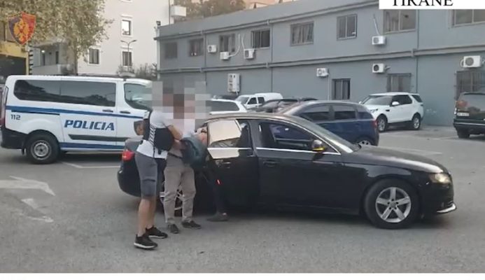 Përfitoi 270 mijë euro përmes mashtrimit/ Arrestohet 53-vjeçari në Tiranë, është dënuar me 4 vite burgim (EMRI)