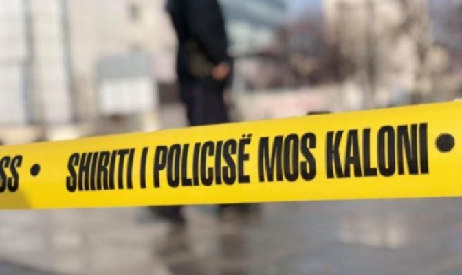 Tronditet Prishtina, gjendet e vrarë brenda automjetit një grua