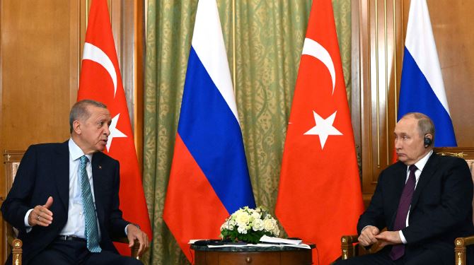 Takimi Erdogan-Putin: Rusia e gatshme të rinovojë marrëveshjen e grurit, parakushti për Perëndimin