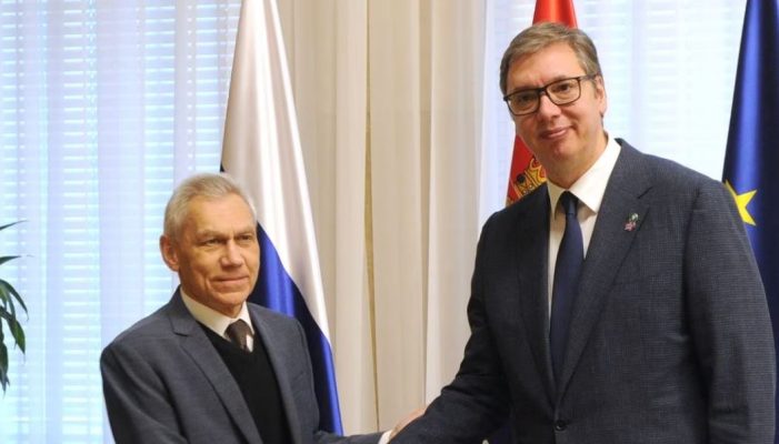 Në ditë pas sulmit në veri të Kosovës, Vuçiç takohet me ambasadorin rus në Serbi