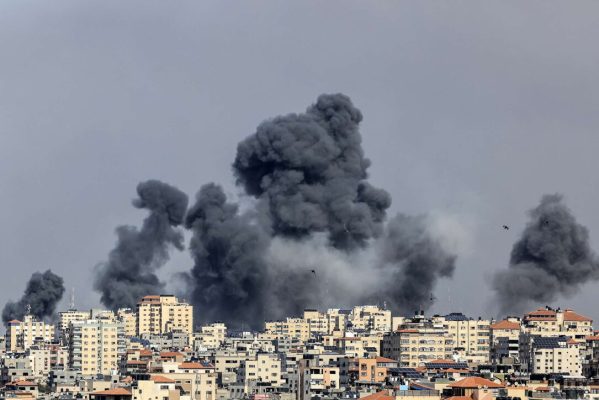 Qindra të vrarë e mijëra të plagosur, luftë e shpallur mes Izraelit dhe palestinezëve të Hamas