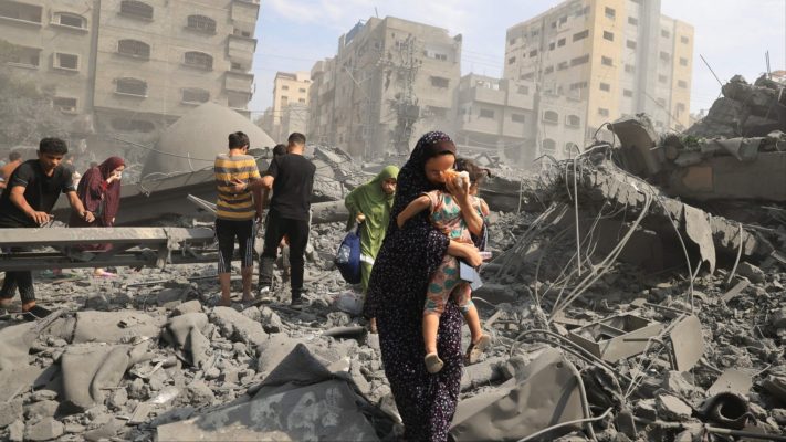 Gaza nën rrethim të plotë, Izraeli gati të nisë ofensivën nga toka, militantët kërcënojnë me vrasjen e pengjeve