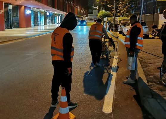 Bashkia e Tiranës rehabiliton rrugët para shkollave në kryeqytet
