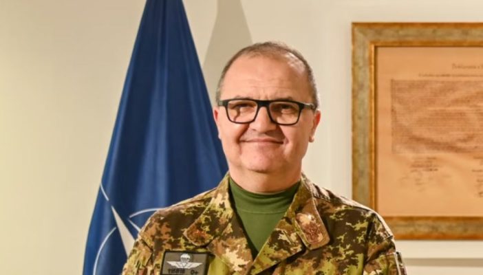 Komandanti i KFOR-it: Do të ketë trupa shtesë nga Rumania
