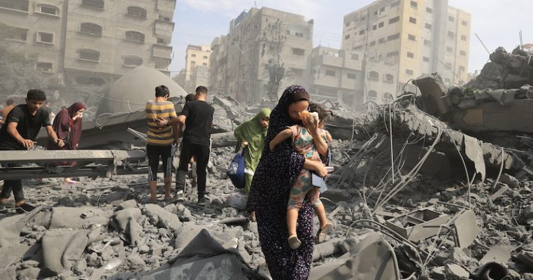 Ndihmat për Gazën bllokohen në kufi; mijëra familje palestineze në prag të katastrofës humanitare