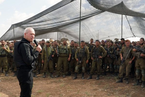 Ministri izraelit paralajmëron sulmin tokësor: Do ta shihni Gazën nga brenda