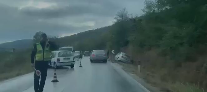 Aksident në aksin Fier-Levan, lëndohen dy shoferët