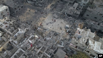 Izraeli bombardime afër spitalit më të madh në Gazë