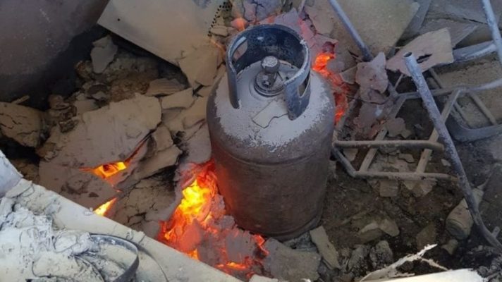 Shpërthen bombola e gazit në Laç, lëndohen burrë e grua