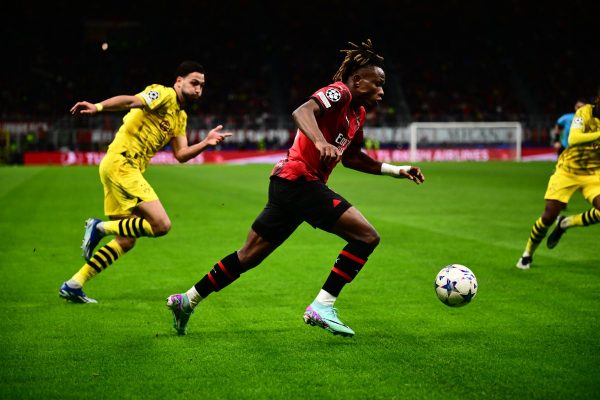 Dortmund “djeg” Milanin/ Kuq e zinjtë pranë eliminimit, kualifikohen Barcelona dhe Lazio