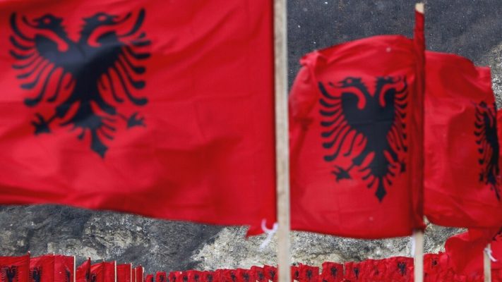 111 vjet shtet i pavarur/ Shqipëria feston sot ngritjen e flamurit në Vlorë