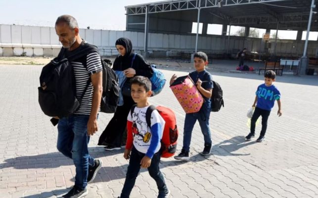 Disa fëmijë palestinezë me kancer dërgohen në Egjipt për trajtim