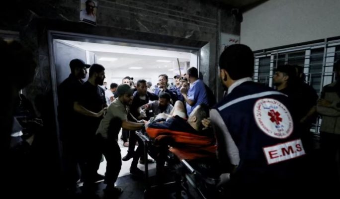 Kryqi i Kuq alarmon për situatën e rëndë në spitalet në veri të Gazës