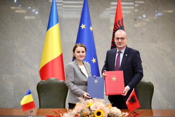 Ministri Hasani takohet me homologen rumune, nënshkruhet Plani i Veprimit për bashkëpunim mes dy vendeve