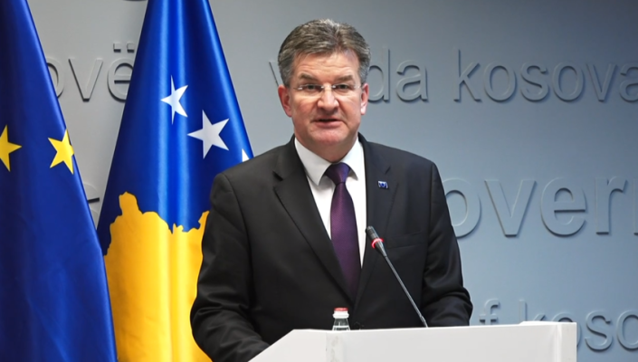 Lajçak takon opozitën e Kosovës; diskuton draftin e ri të Asociacionit