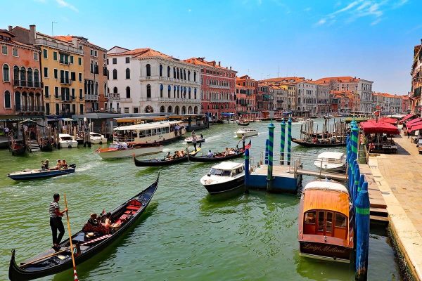 Turizëm me kufizime në Venecia, qyteti Italian nuk do të lejojë grupe të mëdha gjatë verës